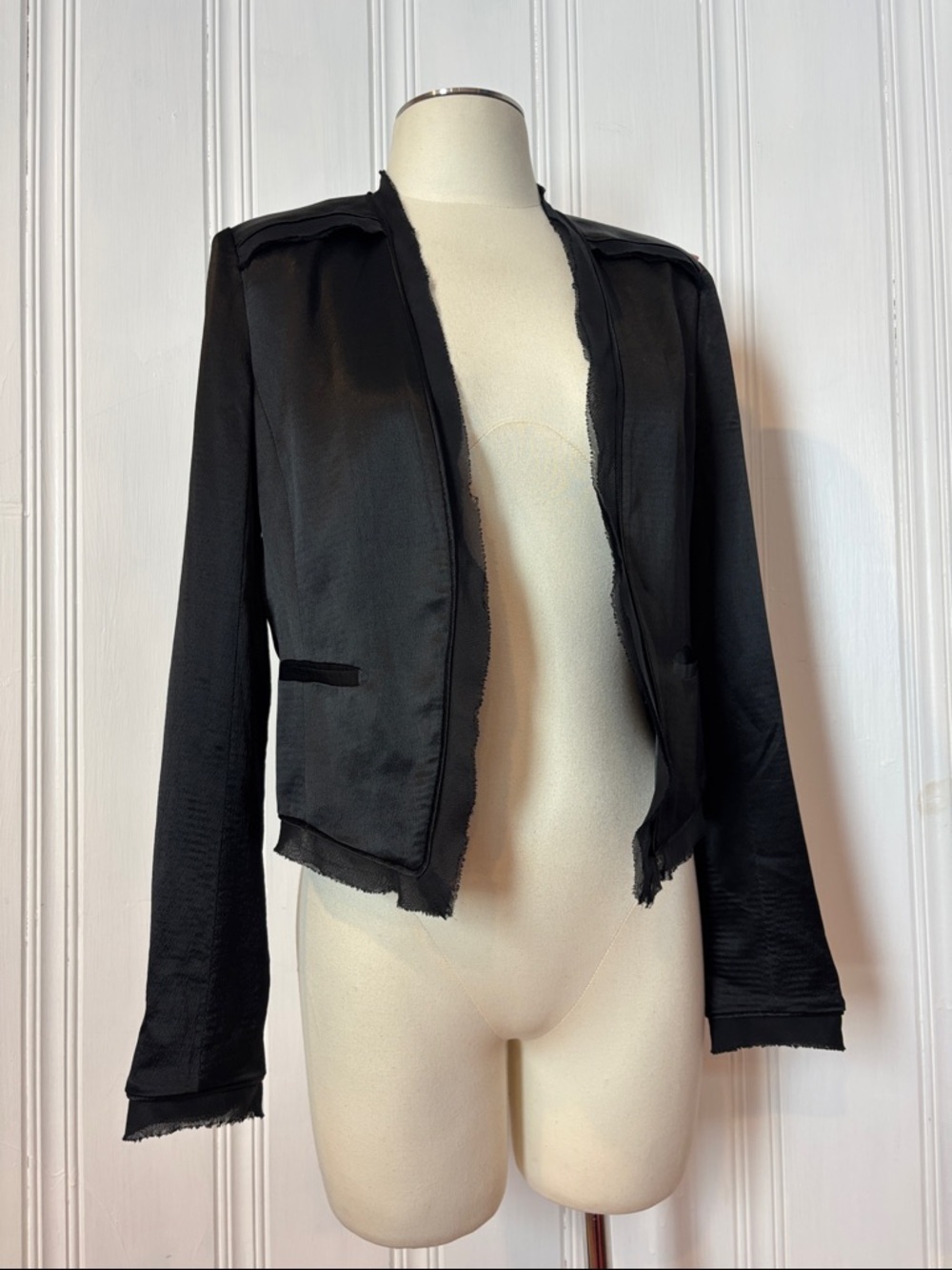 DVF Diane von Furstenberg Black Open Front Silk Trim Jacket - Size 4